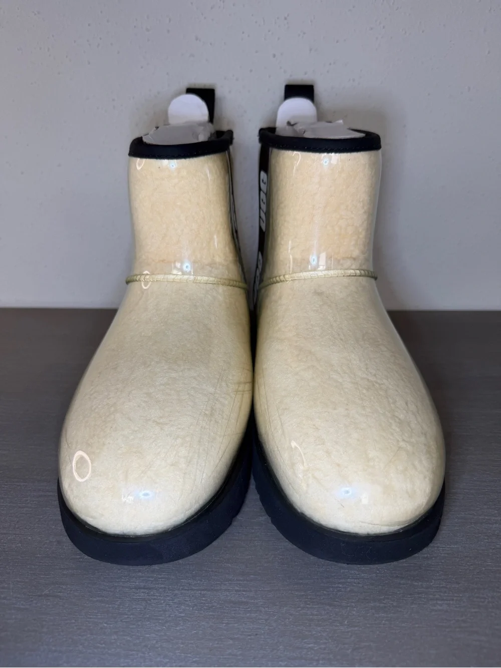 UGG Classic Clear Mini Waterproof Boots Women’s Size 10 Tan Black Winter